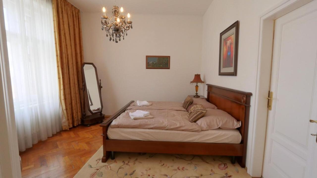 Velky 3I Apartman V Centre Mesta Братислава Екстер'єр фото