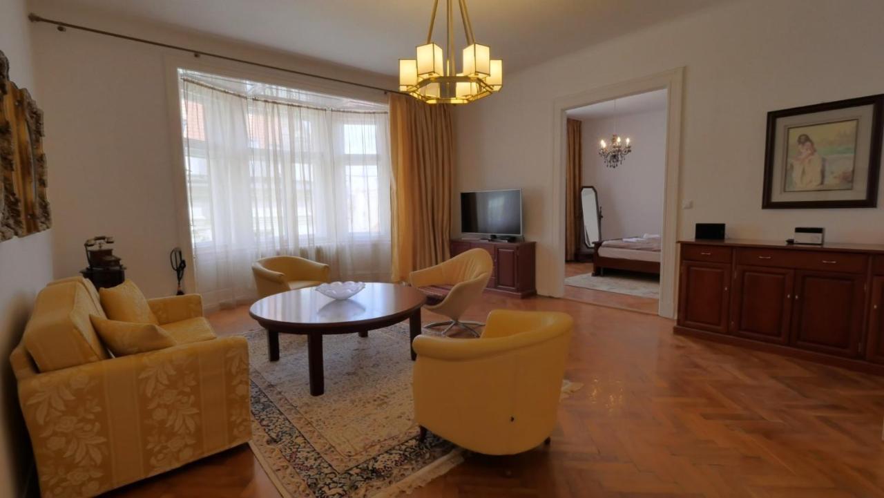 Velky 3I Apartman V Centre Mesta Братислава Екстер'єр фото
