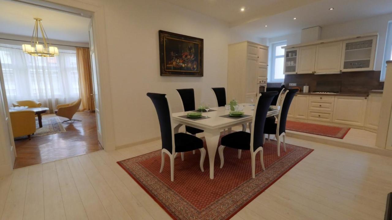Velky 3I Apartman V Centre Mesta Братислава Екстер'єр фото