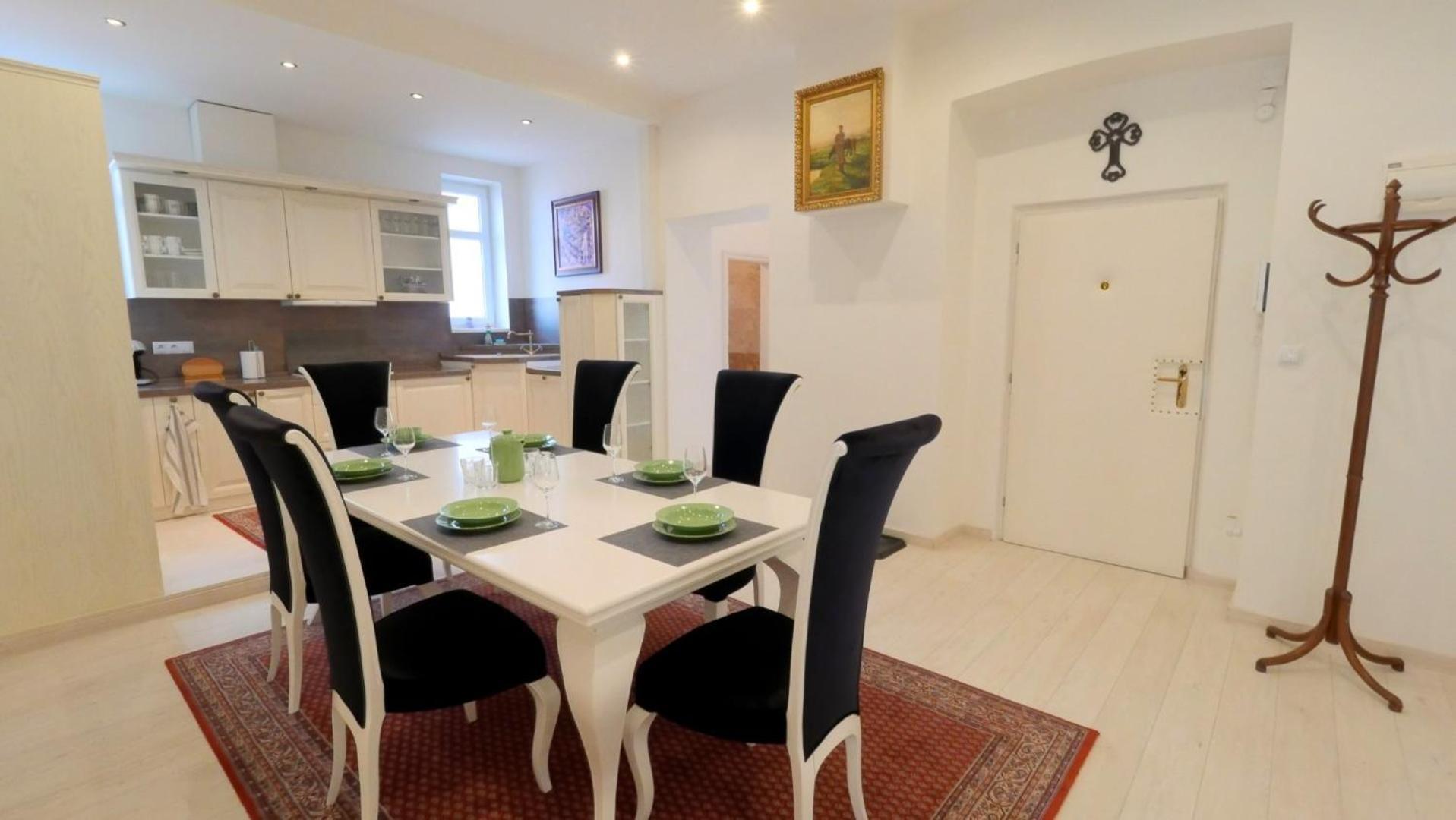 Velky 3I Apartman V Centre Mesta Братислава Екстер'єр фото